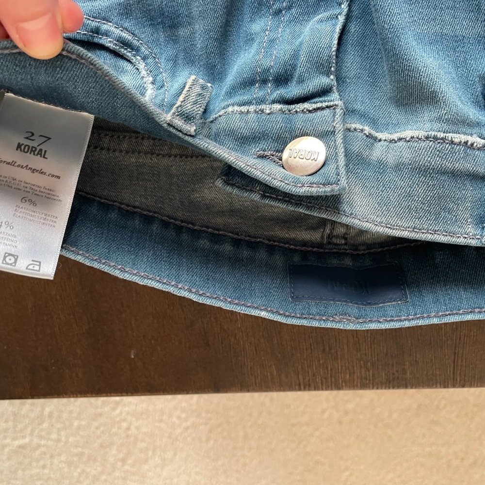 Koral Jeans NWT Size 27 - Picture 2 of 4